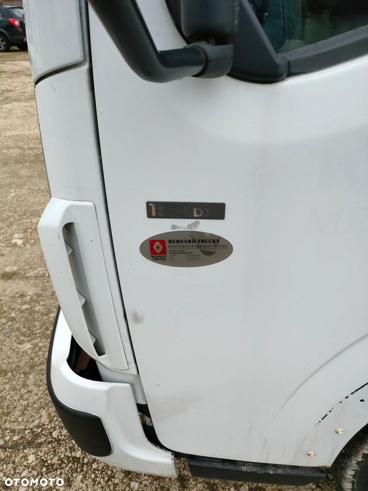 Renault Maxity - 11