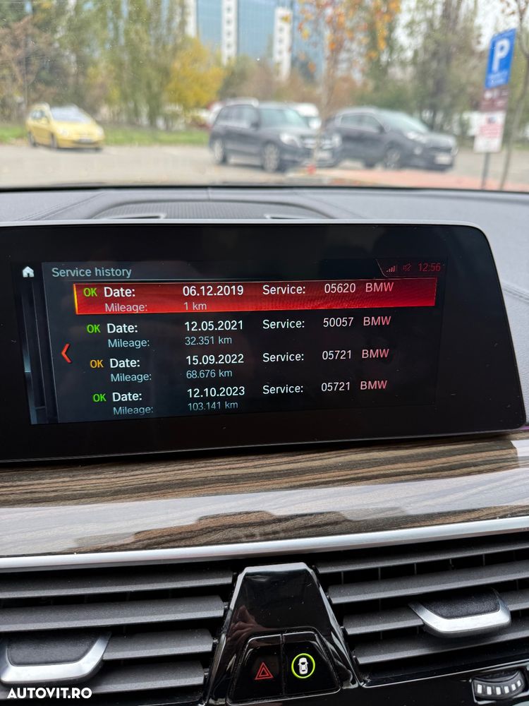 BMW Seria 5 520i AT - 25