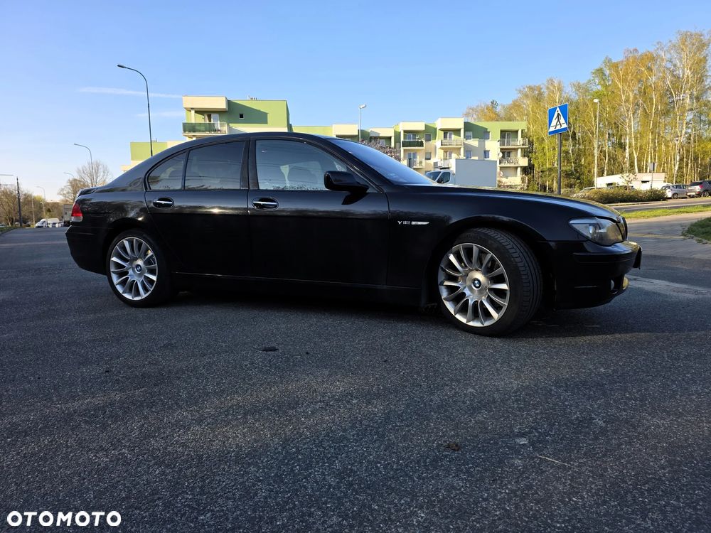 BMW Seria 7 760i - 5