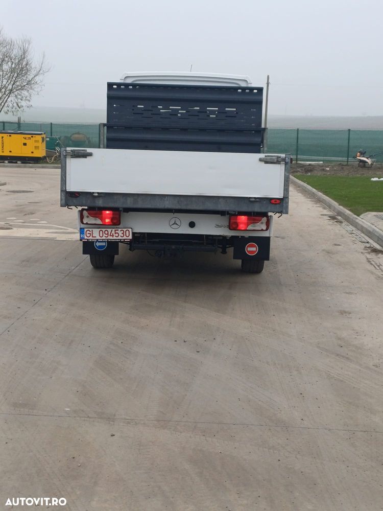 Mercedes-Benz Sprinter - 12