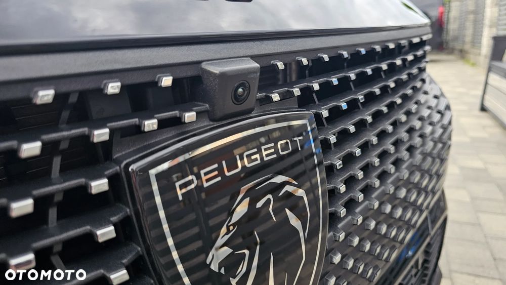 Peugeot 408 1.6 Plug-In Hybrid 180 Allure EAT8 - 32