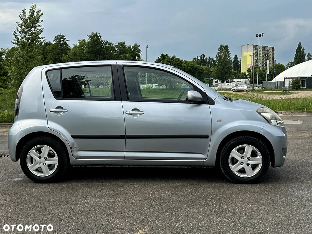 Daihatsu Sirion 1.0 CooLine - 8