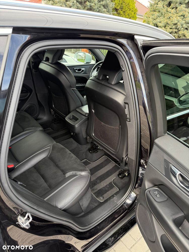 Volvo XC 60 D4 AWD R-Design - 8