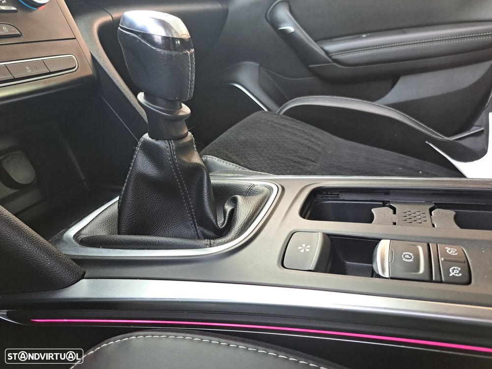 Renault Mégane 1.2 TCE Limited - 31