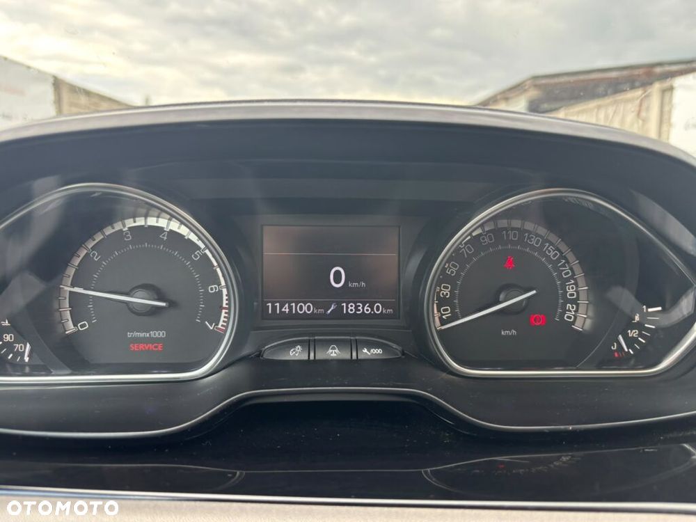 Peugeot 208 155 THP Allure - 5