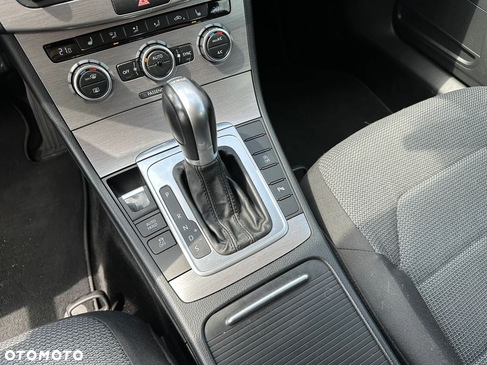 Volkswagen Passat Variant - 17