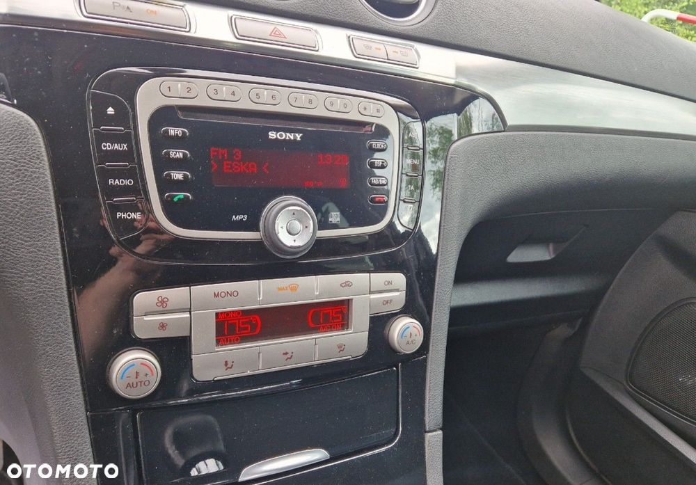 Ford S-Max 2.0 TDCi DPF Titanium - 22