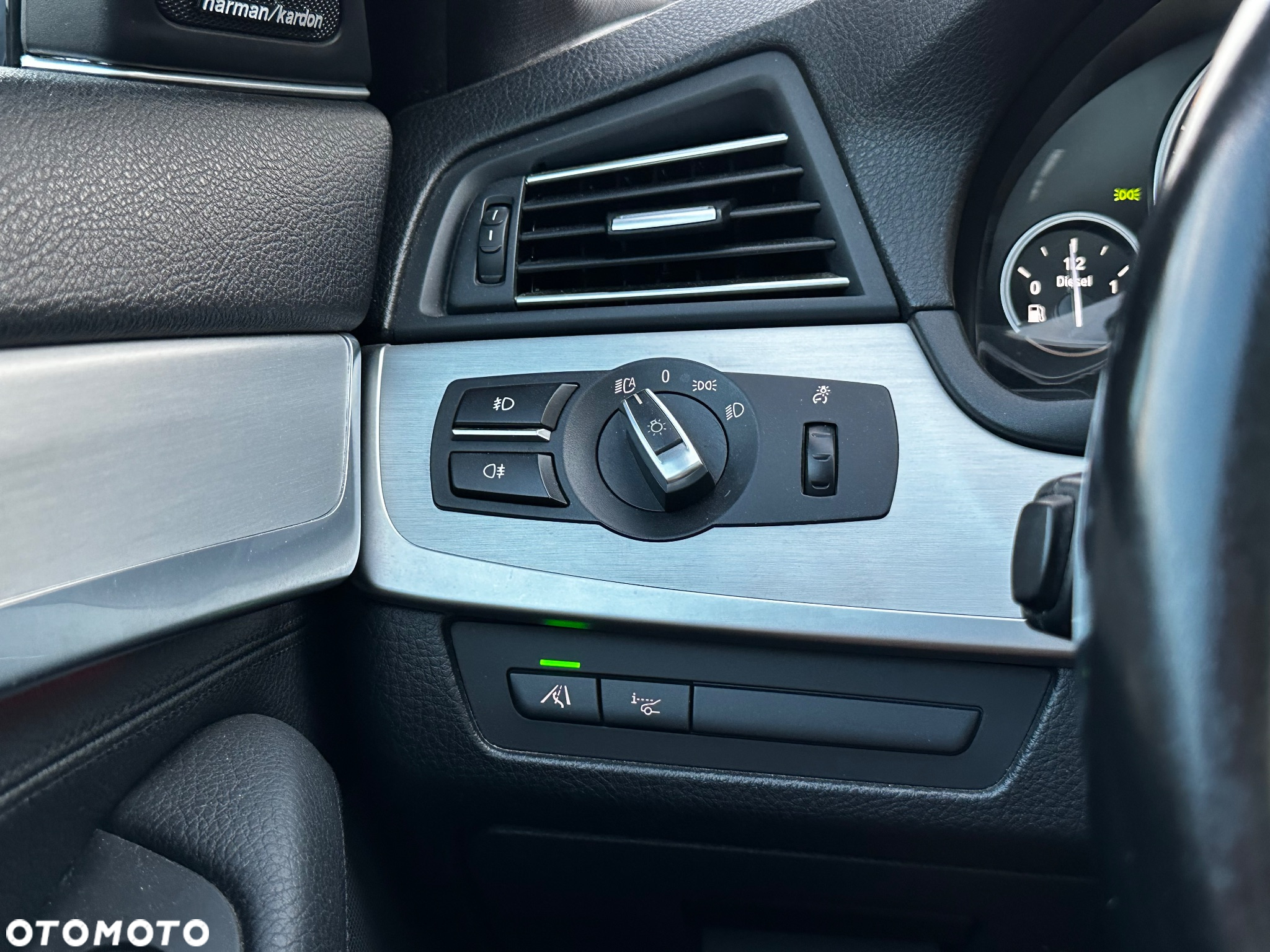 BMW Seria 5 525d xDrive - 13