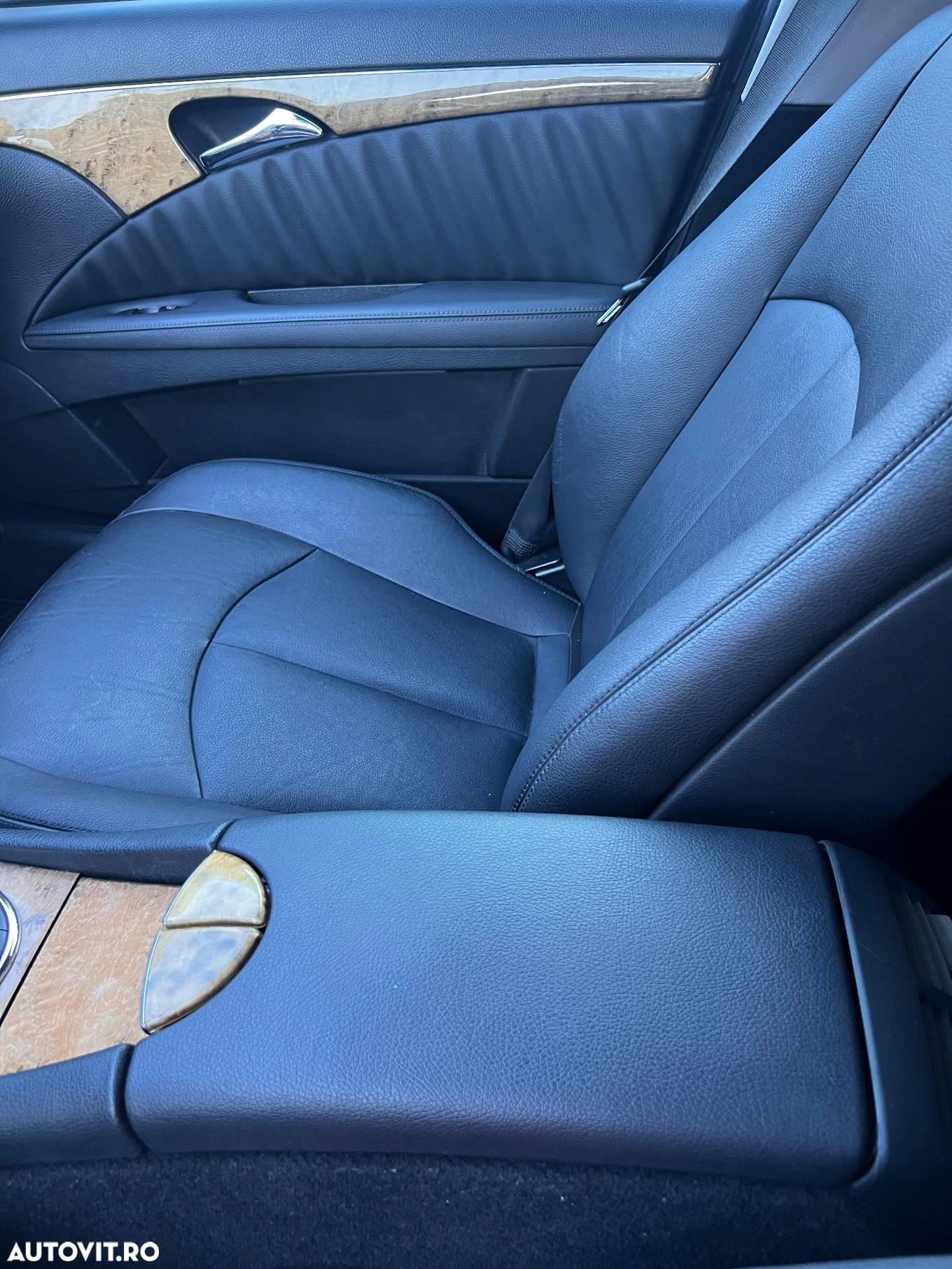 Mercedes-Benz E 320 CDI Avantgarde DPF Sport Edition - 28