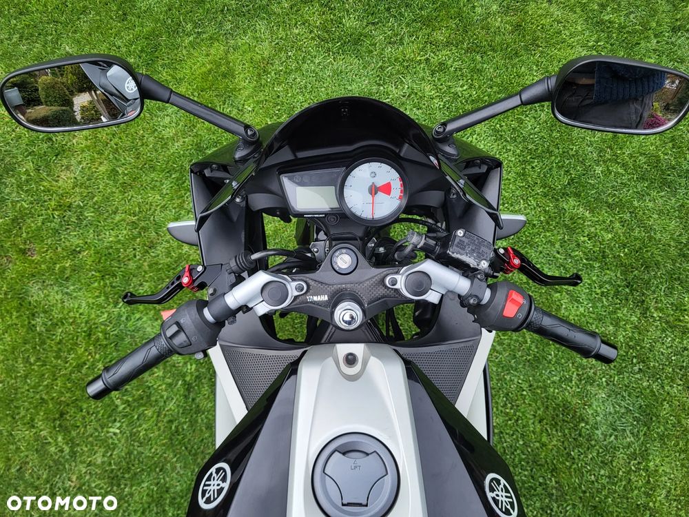 Yamaha YZF - 14