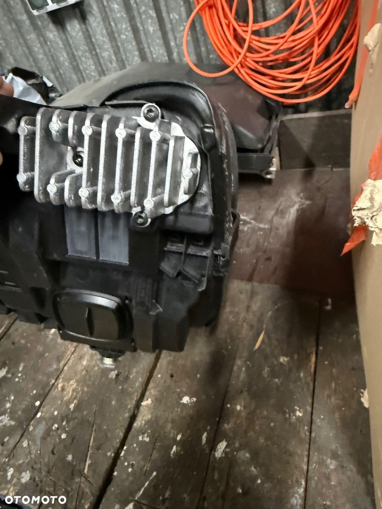 Lampa przednia prawa Mercedes C217 - 3