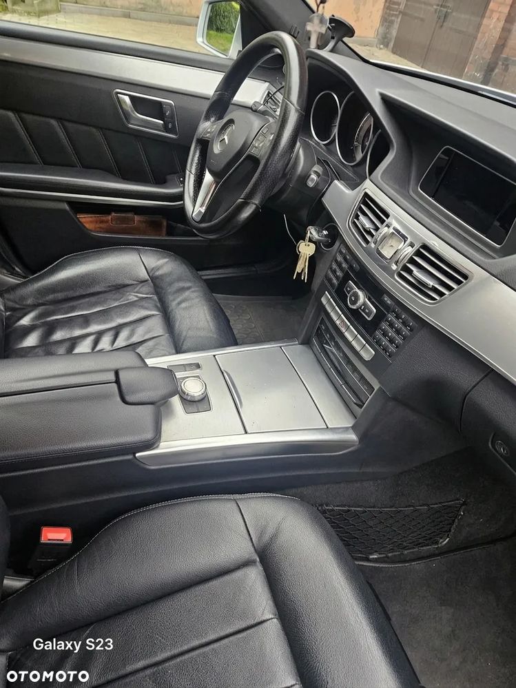 Mercedes-Benz Klasa E 350 CDI DPF BlueEFFICIENCY 7G-TRONIC Elegance - 10