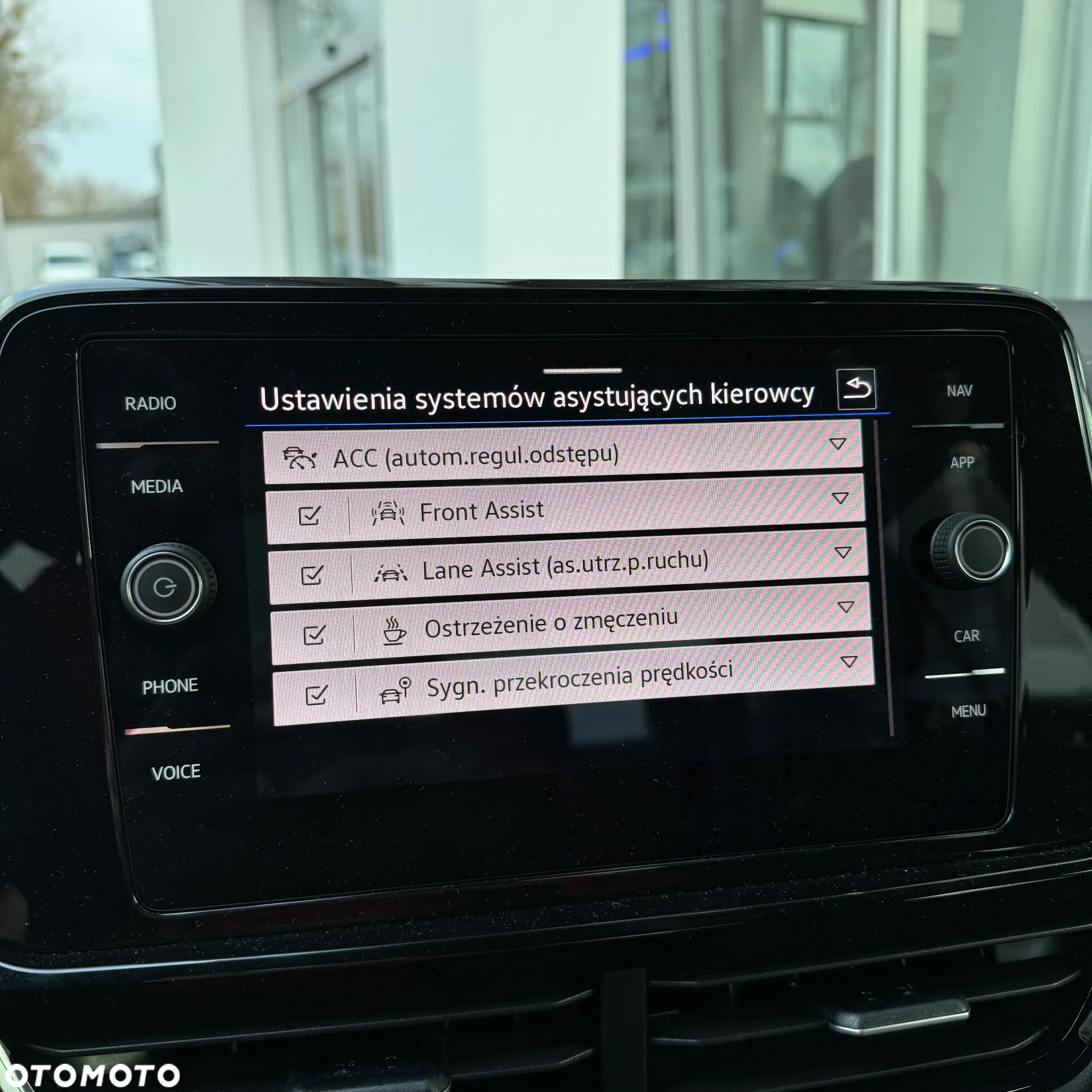 Volkswagen T-Roc 1.5 TSI R-Line DSG - 30