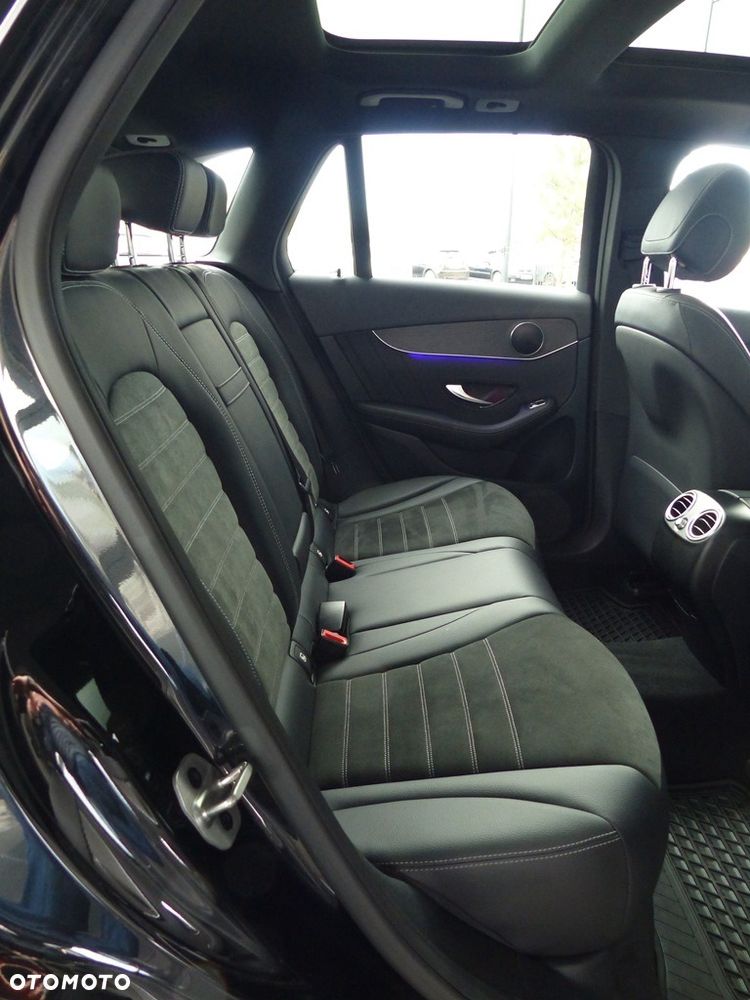 Mercedes-Benz GLC 200 4Matic 9G-TRONIC AMG Line - 20