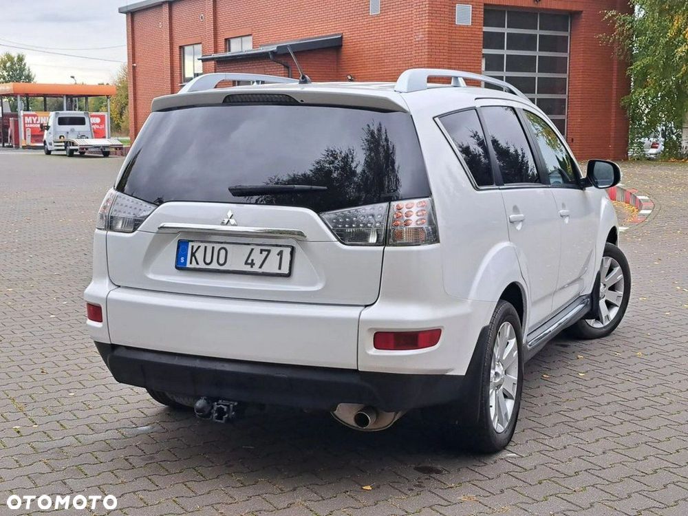 Mitsubishi Outlander - 10