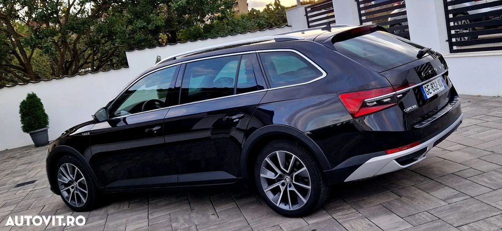 Skoda Superb Combi 2.0 TDI 4x4 DSG Scout - 4