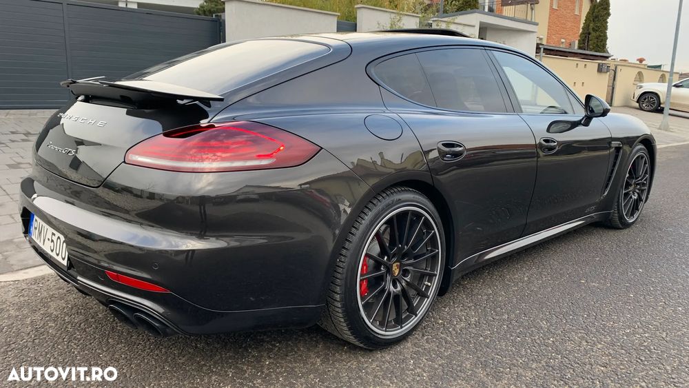 Porsche Panamera 4.8 PDK GTS - 5