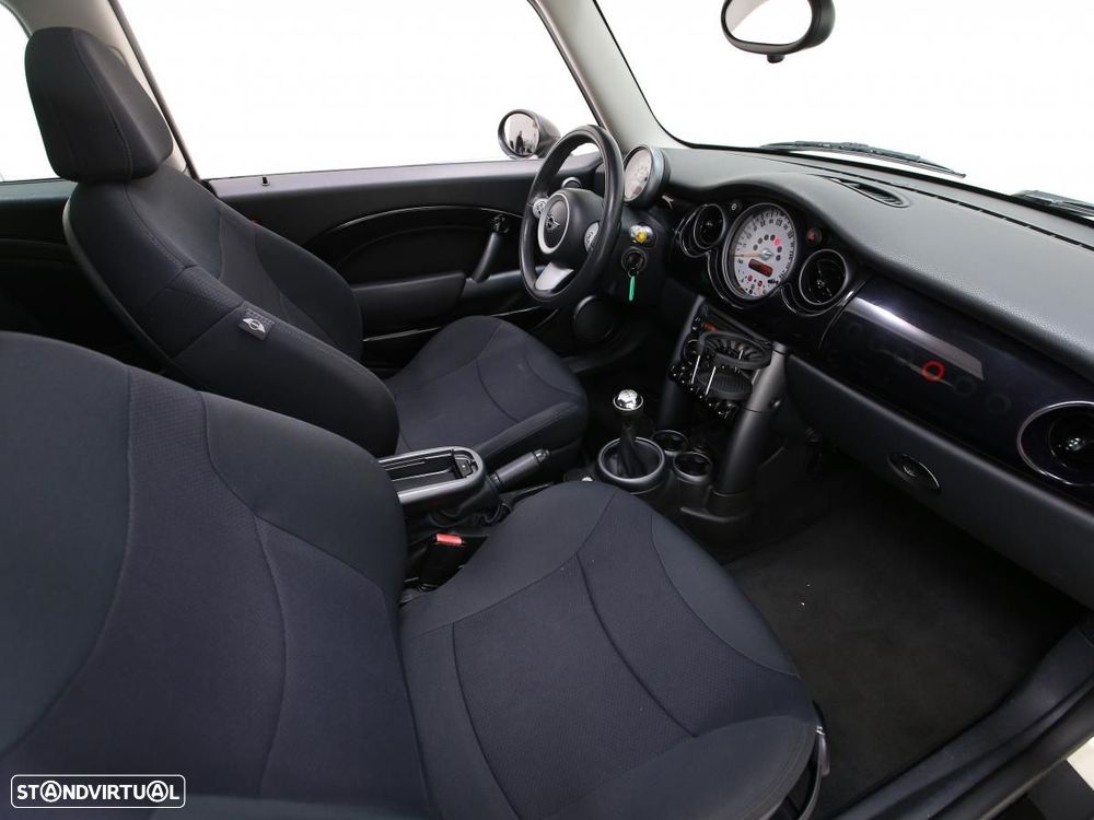 MINI 3 Portas One 1.4 D - 8