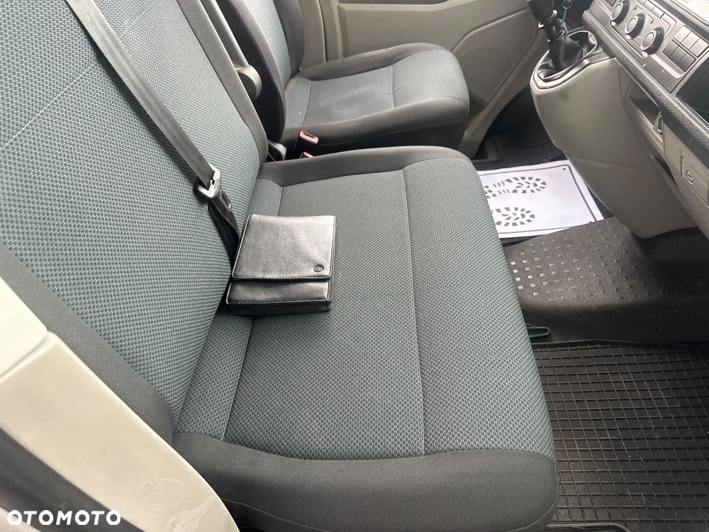 Volkswagen Transporter - 12