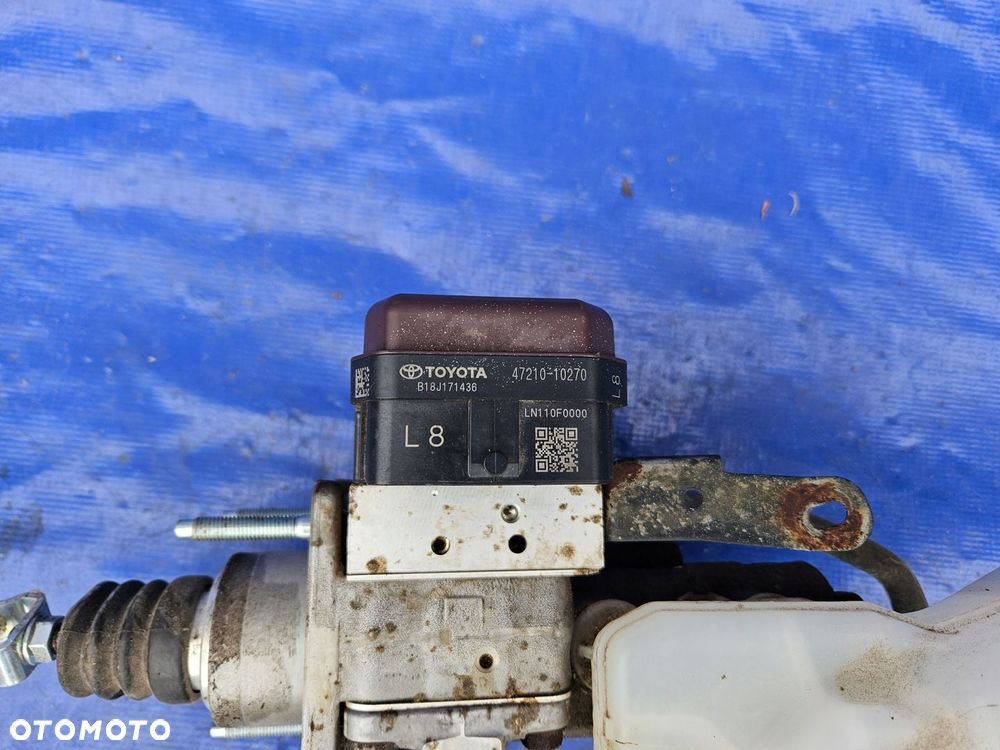 Toyota CHR pompa hamulcowa ABS 47210-10270 - 2