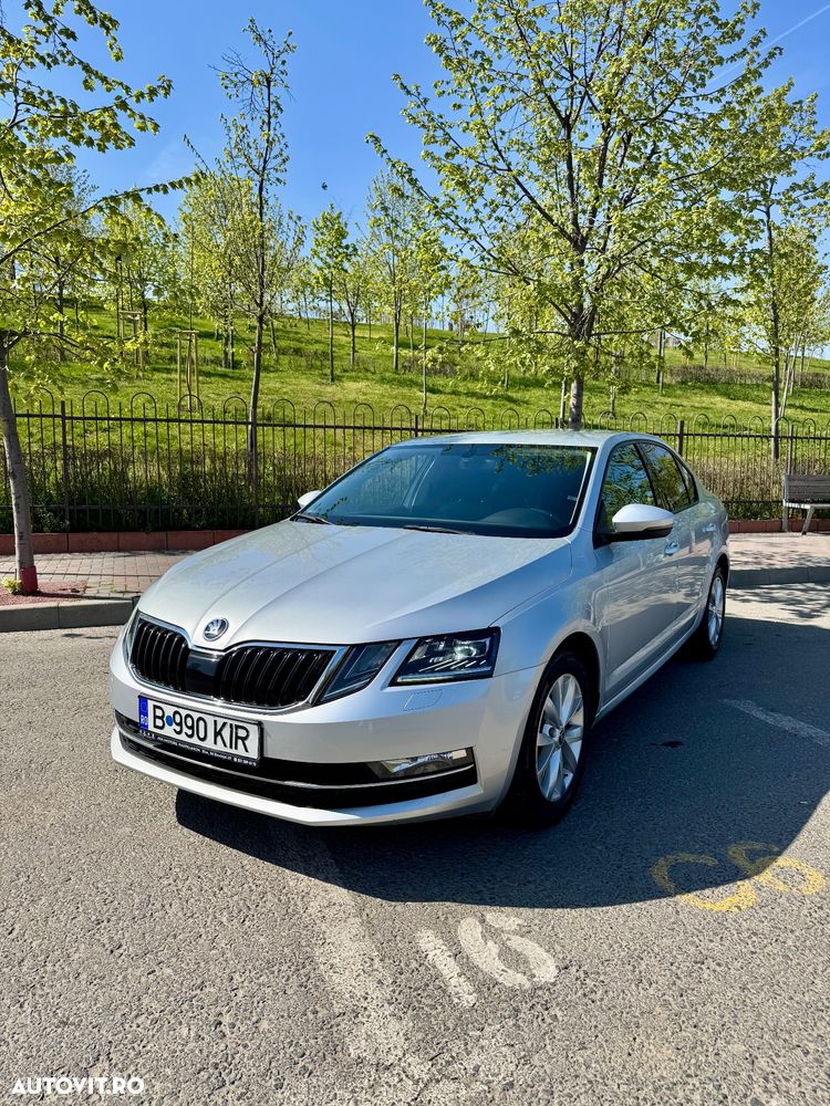 Skoda Octavia 1.6 TDI DSG Style - 1