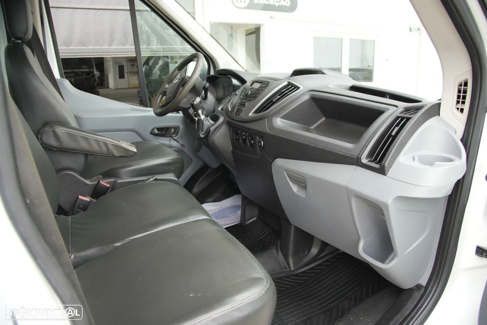 Ford Transit 7Lugares 2.2TDCI 160cv - 9