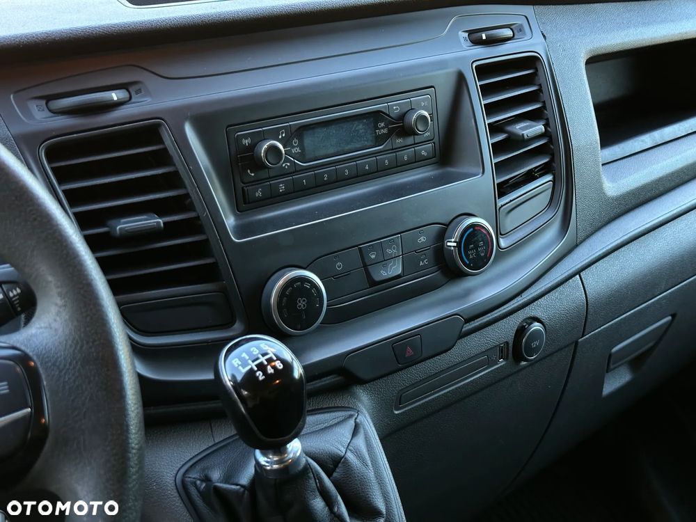 Ford TRANSIT CUSTOM L1H1 - 11
