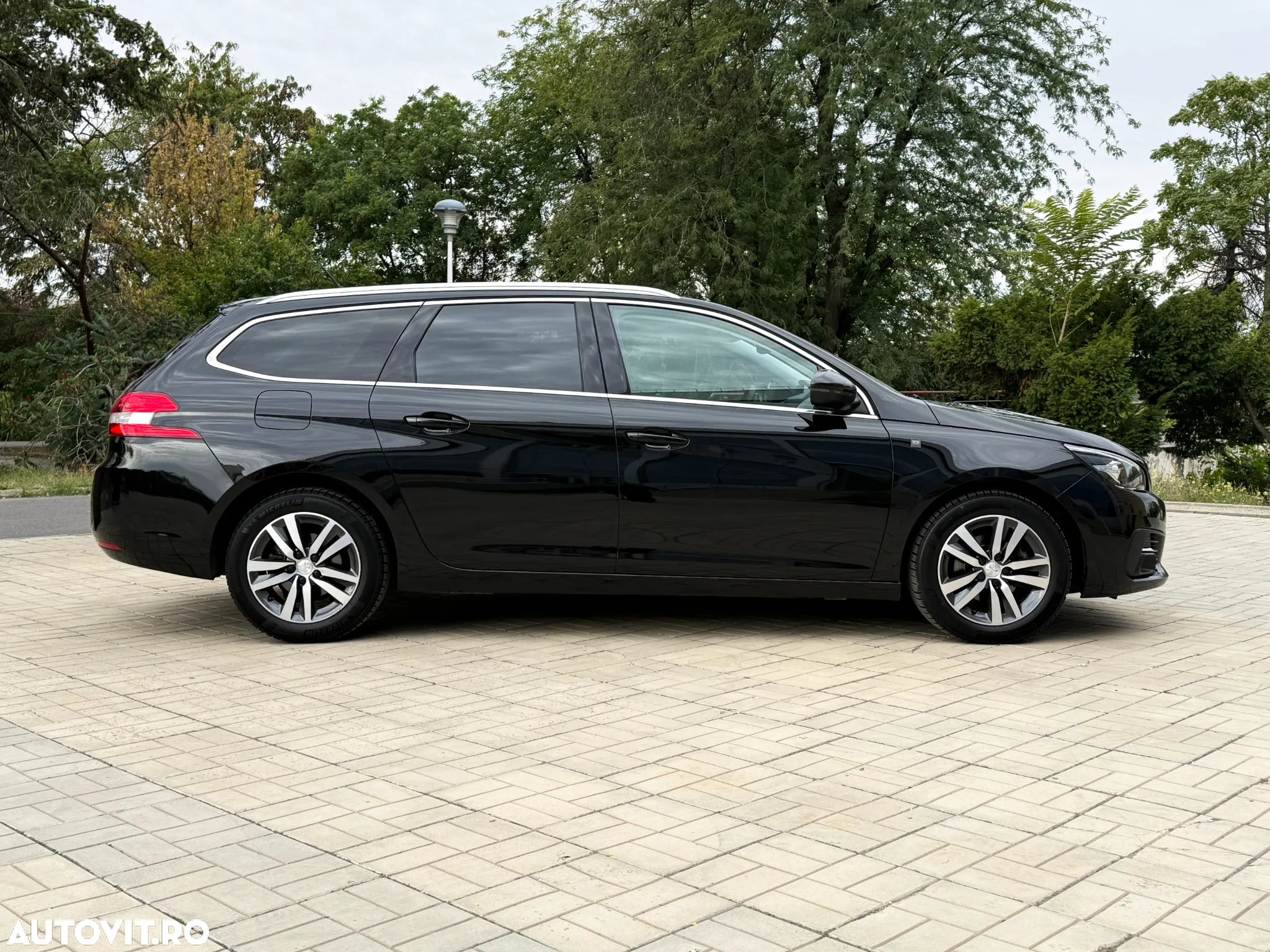 Peugeot 308 SW BlueHDi 130 Stop & Start Tech Edition - 13