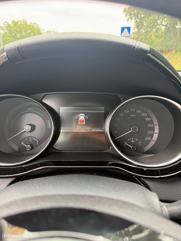 Kia XCeed - 18