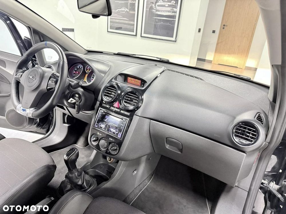Opel Corsa 1.6 Turbo OPC - 31