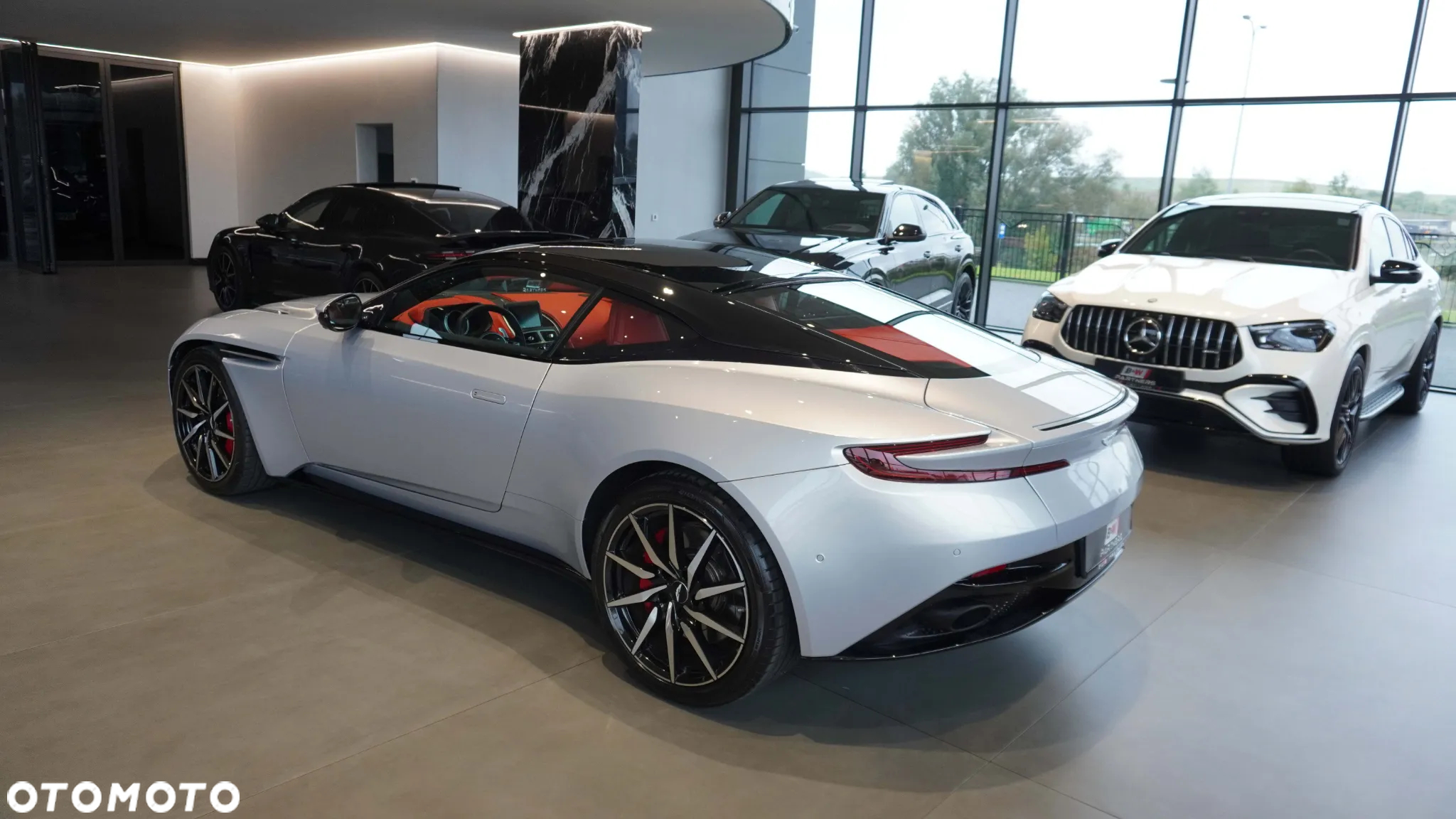Aston Martin DB11 Launch Edition - 4