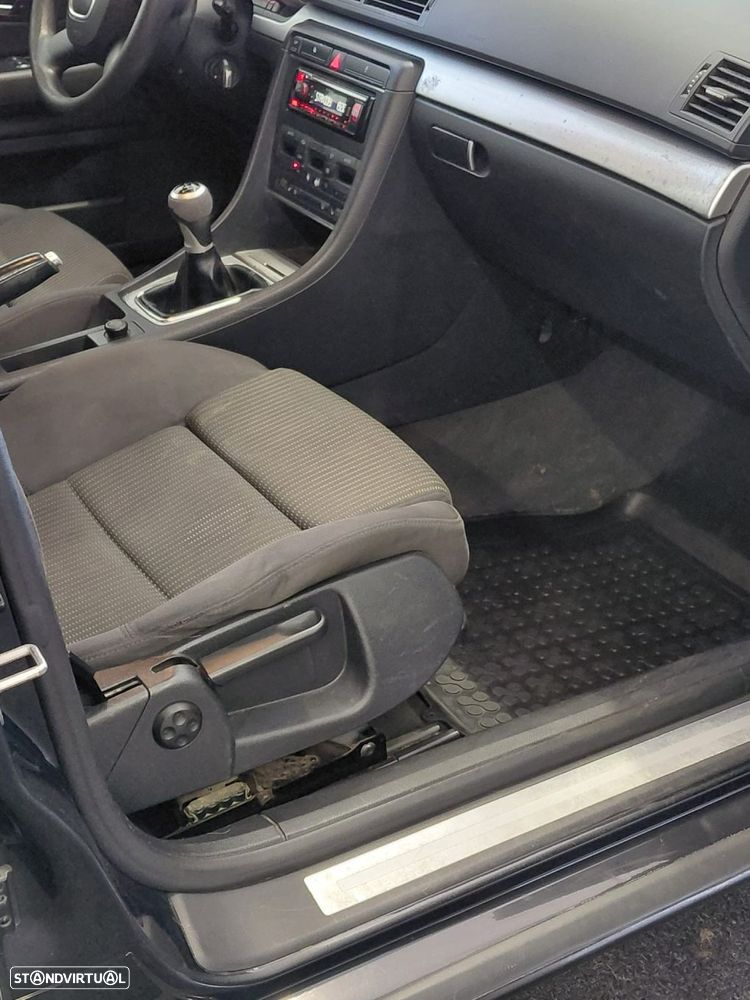 Audi A4 Avant 2.0 TDi - 21