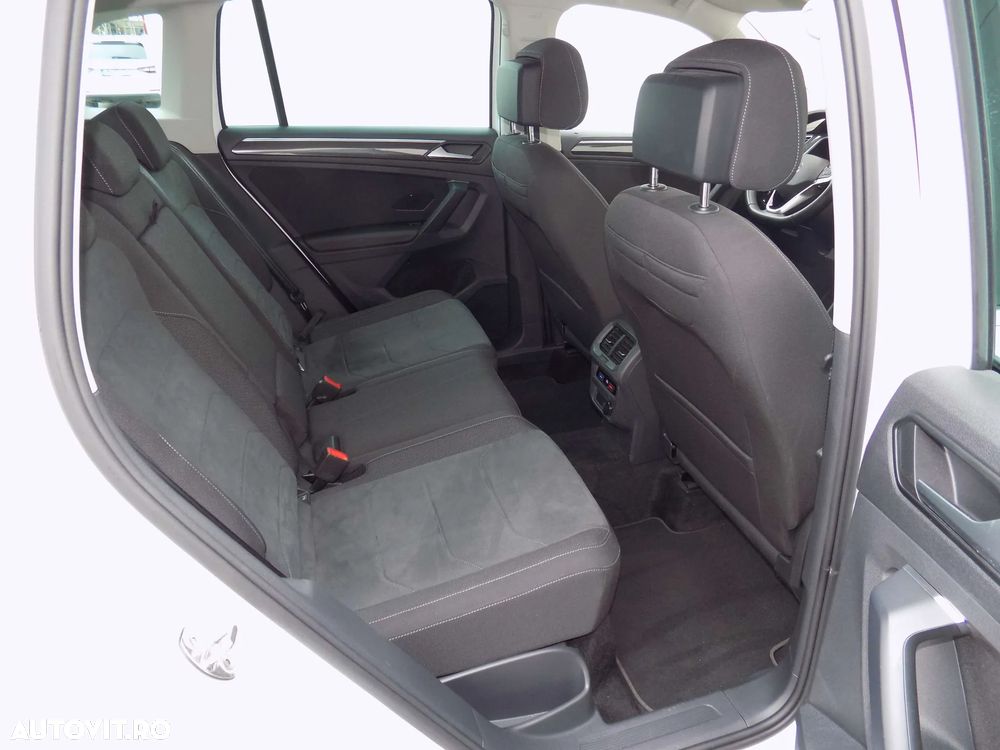 Volkswagen Tiguan 2.0 TDI SCR 4MOTION DSG Elegance - 30