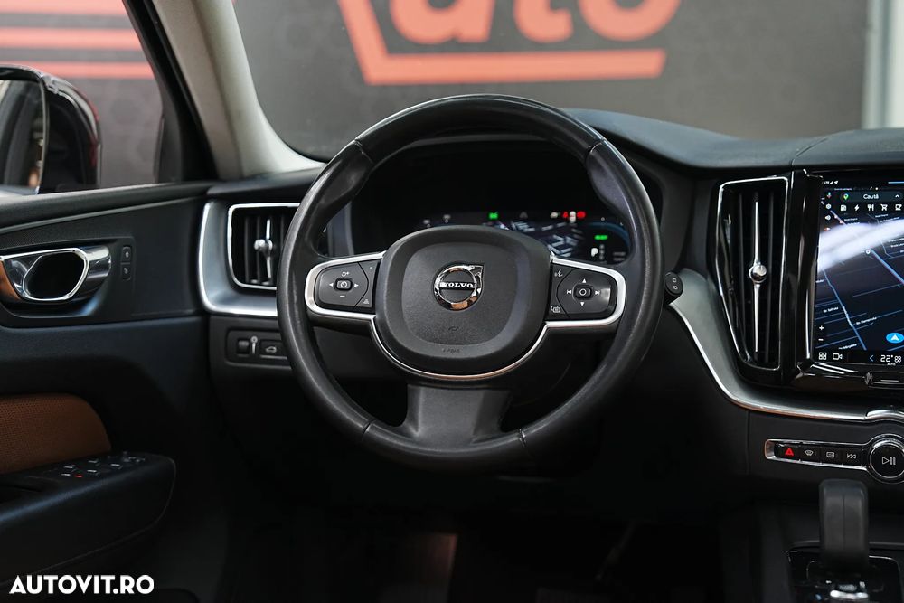 Volvo XC 60 Recharge T6 AWD AT Core - 20