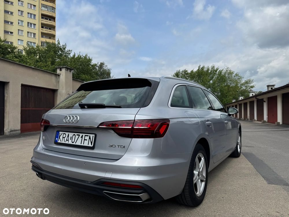 Audi A4 Avant - 6