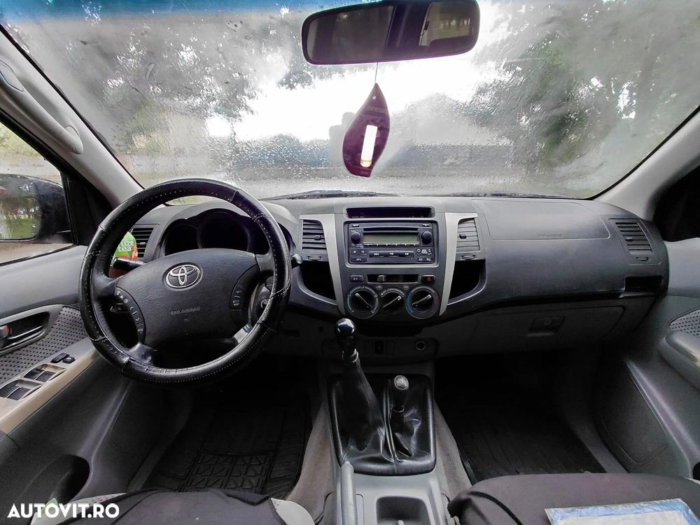 Toyota Hilux - 11
