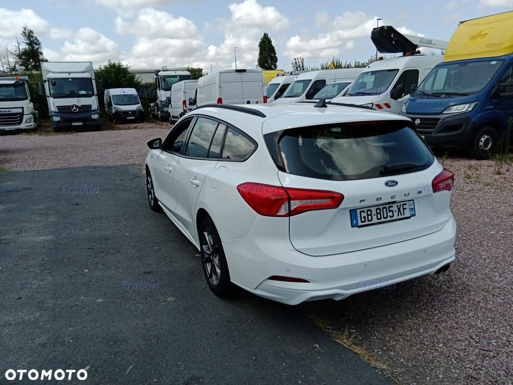 Ford Focus 1.5 EcoBlue Start-Stopp-System ST-LINE STYLE - 6