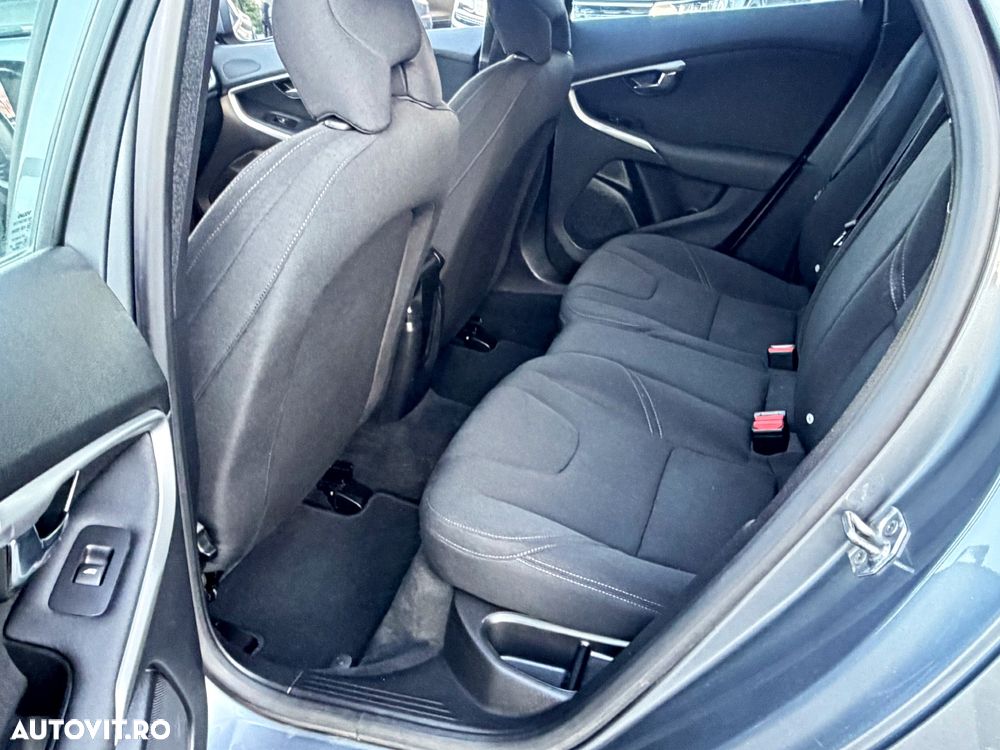 Volvo V40 - 8