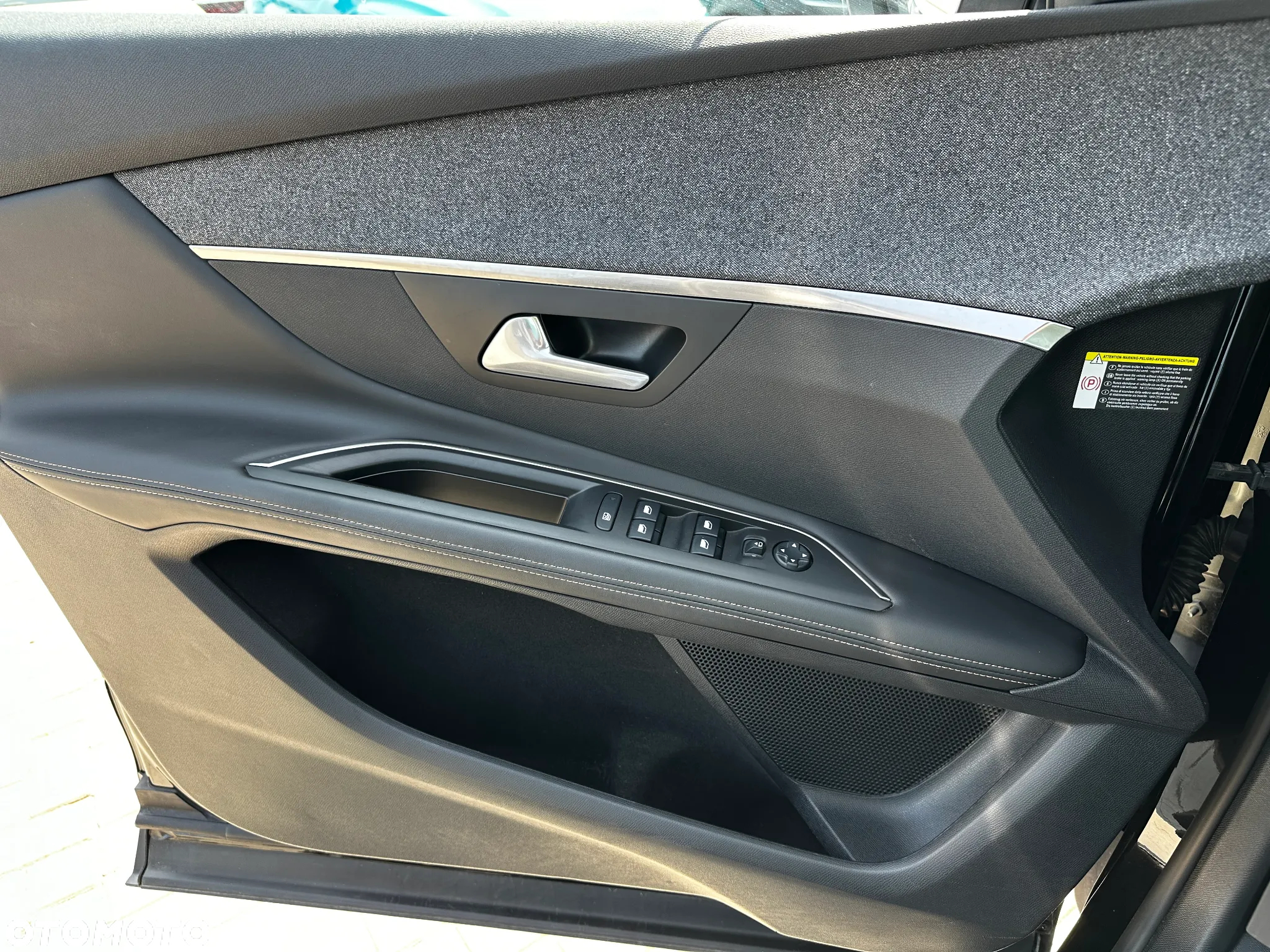 Peugeot 3008 - 18