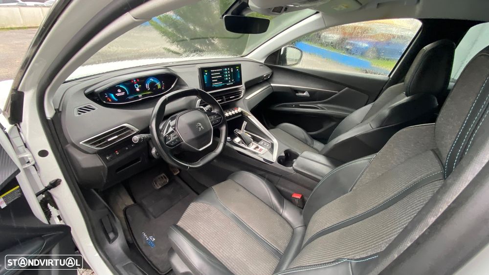 Peugeot 3008 1.6 Hybrid Allure Pack e-EAT8 - 18