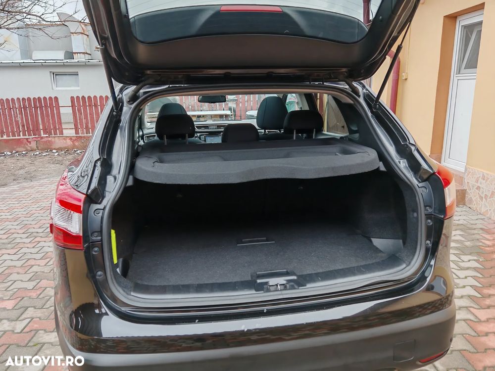 Nissan Qashqai 1.5 DCI TEKNA - 18