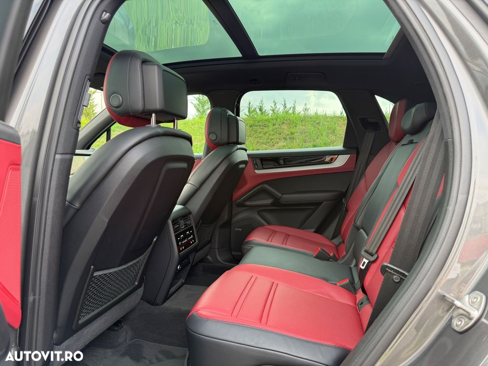 Porsche Cayenne E-Hybrid Tiptronic S Platinum Edition - 25