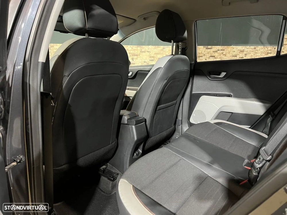 Kia Stonic - 17