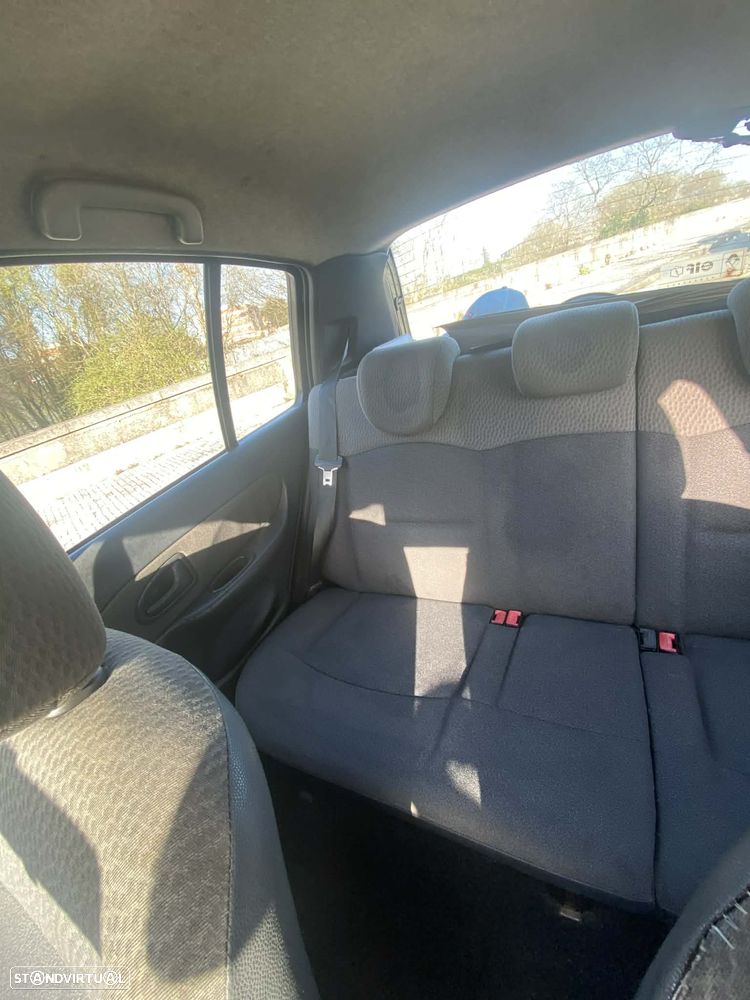 Renault Clio 1.2 16V Confort - 6