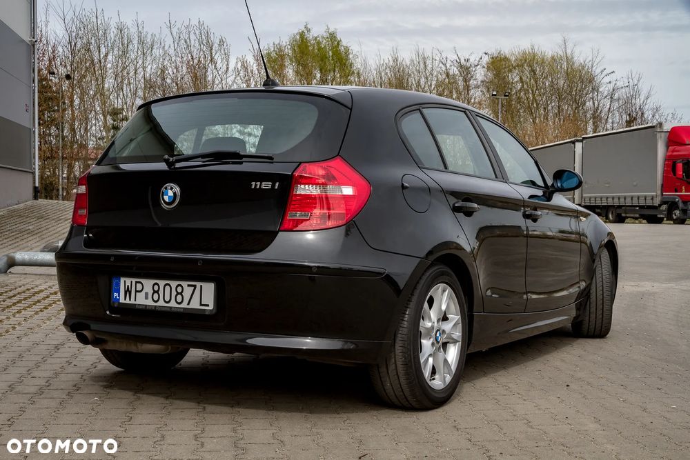 BMW Seria 1 116i - 21