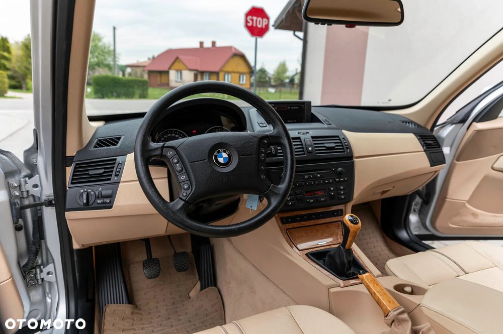 BMW X3 xDrive20i - 33