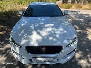 Jaguar XE 2.0 D R-Sport - 48