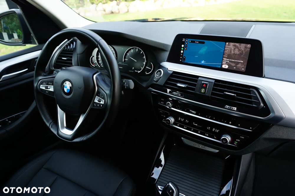 BMW X3 xDrive20i Advantage - 30