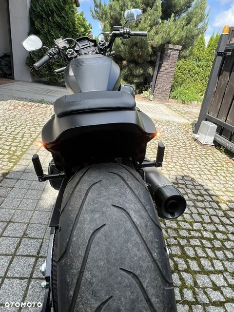 Harley-Davidson Softail FXDR - 6