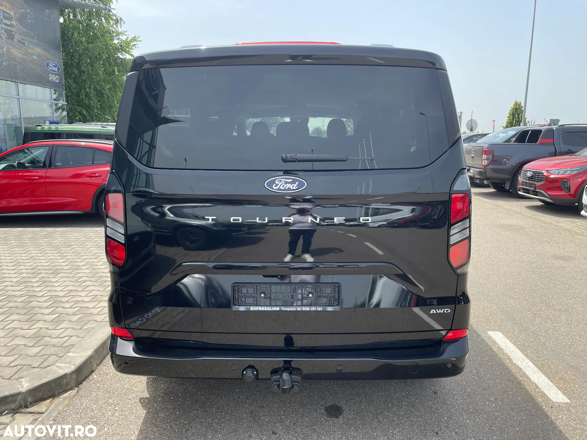 Ford Tourneo Custom - 2